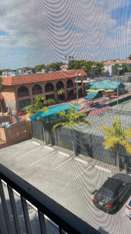 Fort Lauderdale Elegant Room Rental With Private Bath And Entrance Екстериор снимка