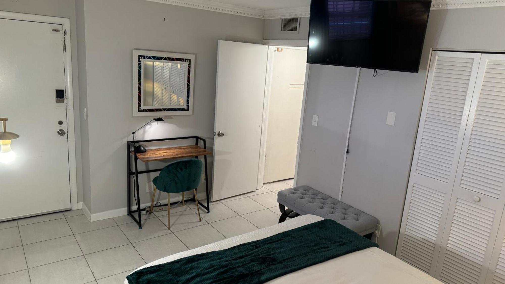 Fort Lauderdale Elegant Room Rental With Private Bath And Entrance Екстериор снимка